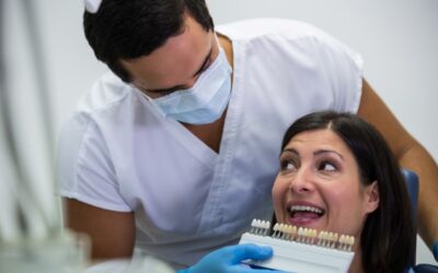 Composite Veneers vs Porcelain Veneers: Which is Right for You?